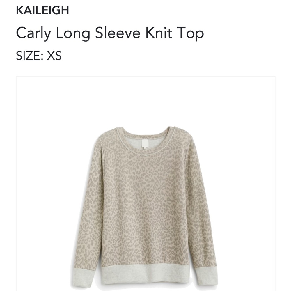 Long Sleeved Leopard Print Knit Top